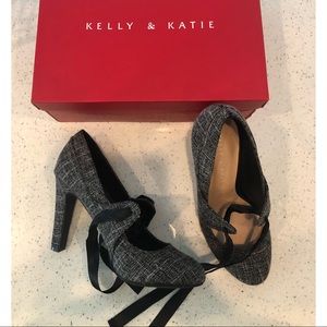 Kelly @ Katie Grey Heels NIB
